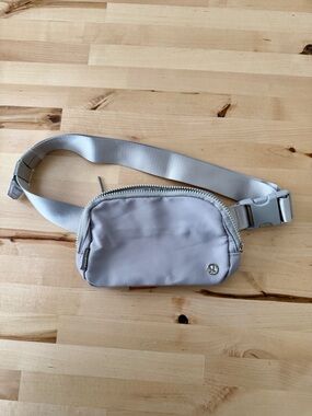 Lululemon Belt Bag in 1L
